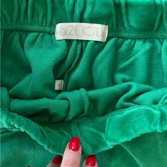 Suzie Kondi green velour sweat pants - Picture 2 of 3